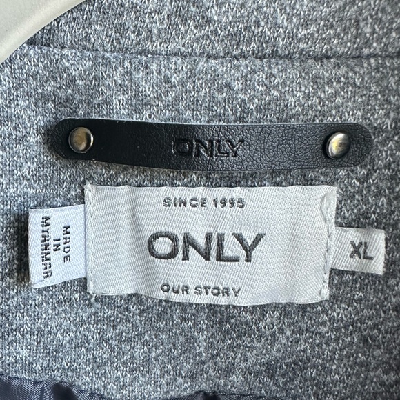 ⭐️Only Women’s Tailored Coat Size: XL Color: Gray⭐️ - Picture 8 of 14